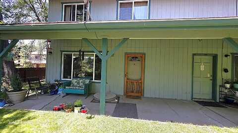 809 C Caroline, Mount Shasta, CA 96067