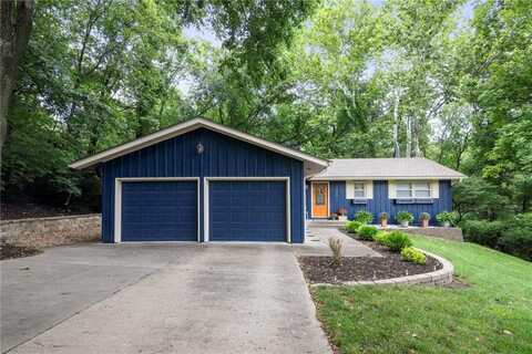 1449 Woodland Drive, Liberty, MO 64068