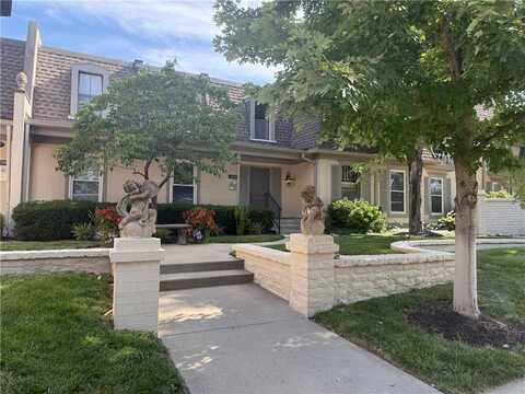 6724 W 109th Street, Overland Park, KS 66211