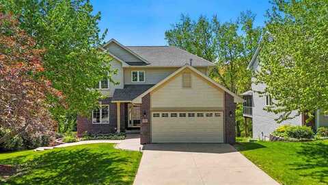 100 E Dovetail Dr, Coralville, IA 52241