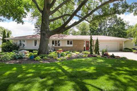 1104 Mulberry St, Tipton, IA 52772