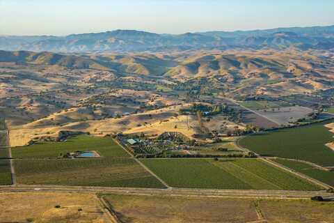 9760 Highway 101, LOS ALAMOS, CA 93440