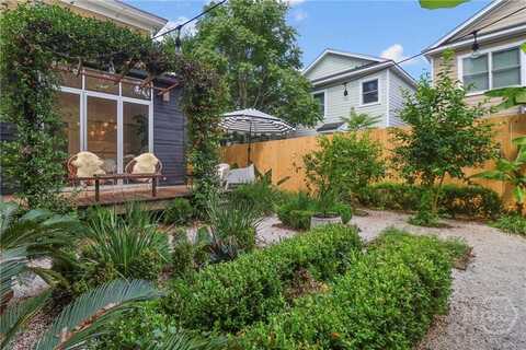 217 E 33rd Street, Savannah, GA 31401