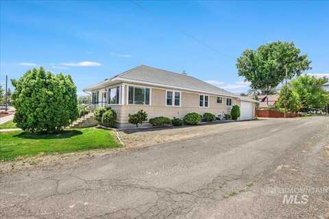 905 Main Street, Gooding, ID 83330