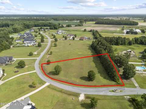 46 Fox Hollow Drive, Ayden, NC 28513