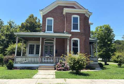 302 COLLEGE AVE, Blackstone, VA 23824