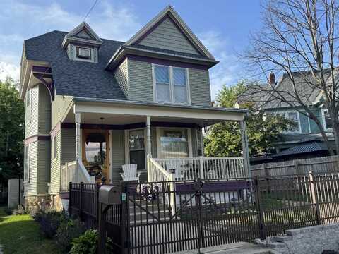 621 Prospect Avenue, Janesville, WI 53545