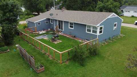 201 Chestnut Drive, Elroy, WI 53929