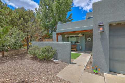 7513 Kachina Loop, Santa Fe, NM 87507