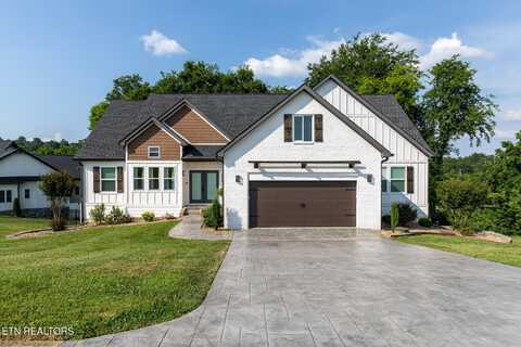 9401 Shirley Ann Rd, Kodak, TN 37764