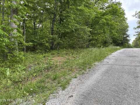 6025 Pocahontas Lane, Crossville, TN 38572