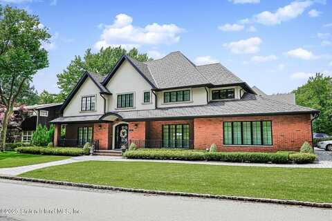 24 Benedict Road, Staten Island, NY 10304