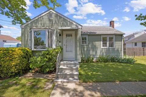 108 Bucknell Ave, Villas, NJ 08251