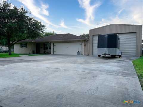 105 Brentwood Place, Port Lavaca, TX 77979