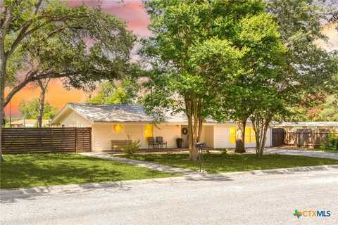 119 W Crockett Street, Luling, TX 78648