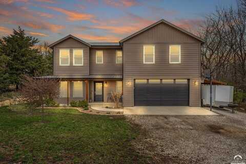 4866 Dabinawa Drive, Mc Louth, KS 66054