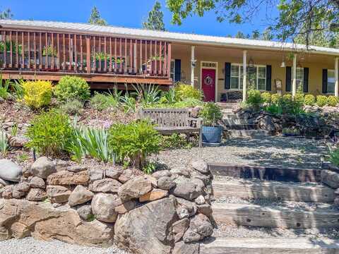2080 Swingle Road, Trail, OR 97541
