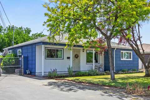930 Oak Street, Central Point, OR 97502
