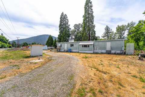 110 Hogue Drive, Selma, OR 97538