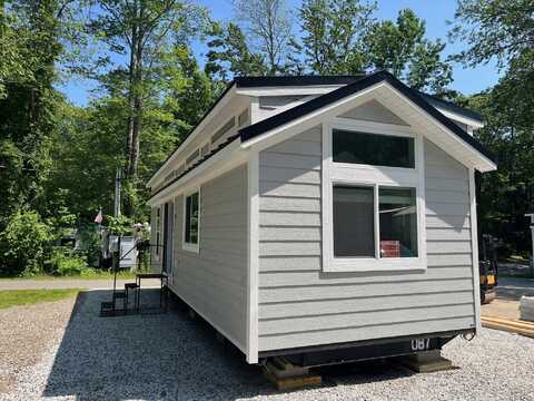 179 Saco Avenue, Old Orchard Beach, ME 04064