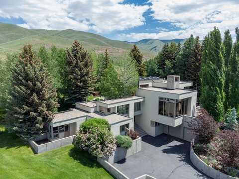 101 Blue Grouse Rd, Sun Valley, ID 83353