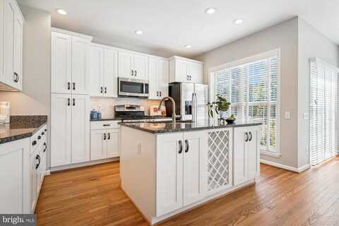6362 LEVTOV LNDG, ALEXANDRIA, VA 22312