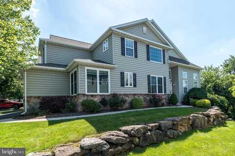 1501 LEXINGTON WAY, MORGANTOWN, PA 19543