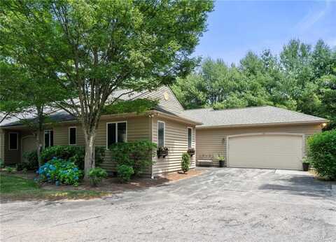 174 Pine Glen Drive, East Greenwich, RI 02818