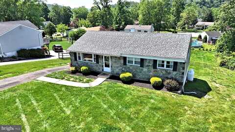 10 DORCHESTER RD, COLLEGEVILLE, PA 19426