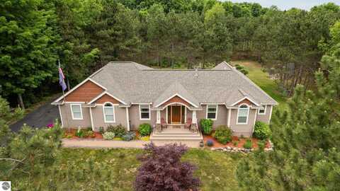 10355 Fencepost Lane, Traverse City, MI 49685