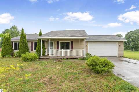 2186 Woodcock Lane, Traverse City, MI 49685