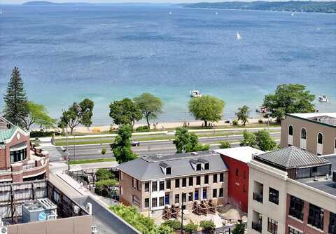 100 Park Street, Traverse City, MI 49684