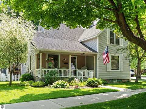 823 Randolph Street, Traverse City, MI 49684