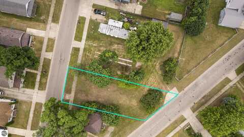 1023 Cotey, Cadillac, MI 49601