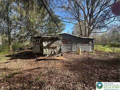 9 School Street, Ryan, PA 18214