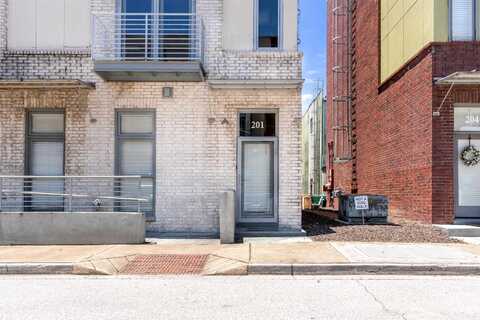 621 DENMARK, Memphis, TN 38103
