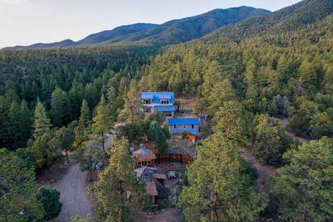 267 Gallina Canyon Road, Taos, NM 87571