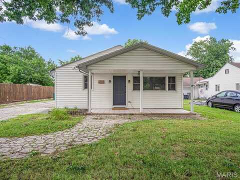 628 E Chain Of Rocks Road, Granite City, IL 62040