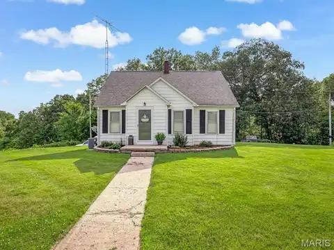 10381 Wine Hill Road, Chester, IL 62233