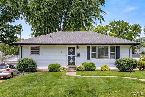895 Harrison Street, Florissant, MO 63031