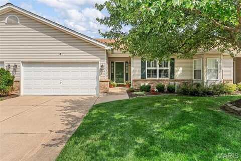 4 Spring Gardens Court, Saint Charles, MO 63303