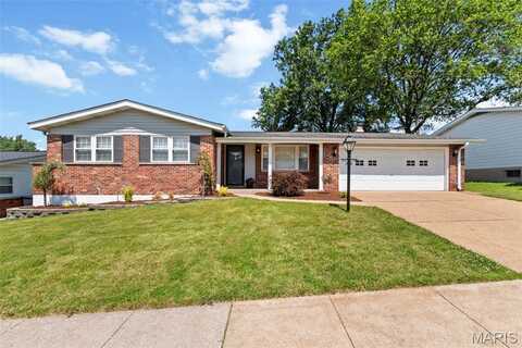 2645 Causeway Drive, Saint Louis, MO 63125