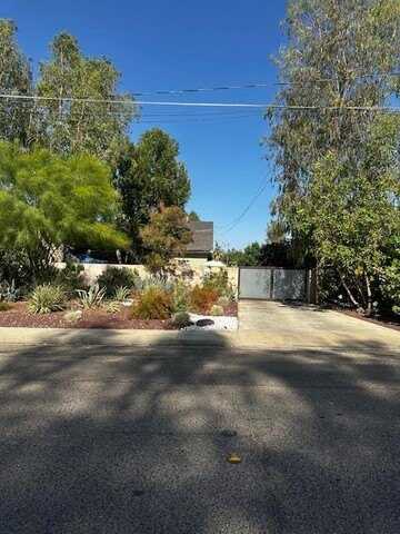 360,364 N Cypress Street, Woodlake, CA 93286