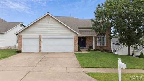 1551 Ivy Chase Lane, Fenton, MO 63026