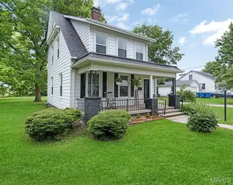 222 E Iowa Street, Trenton, IL 62293