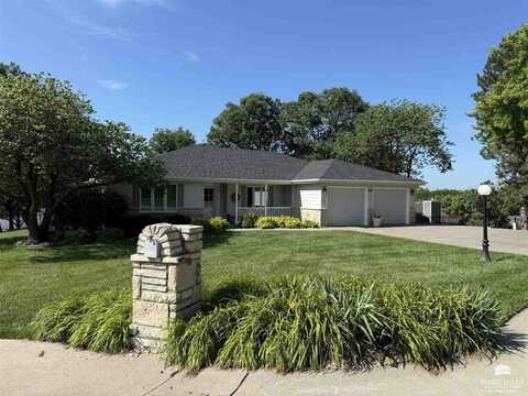 2101 Abbott Circle, Manhattan, KS 66503
