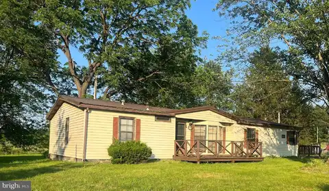 3064 BERRY RIDGE RD., EAST WATERFORD, PA 17021