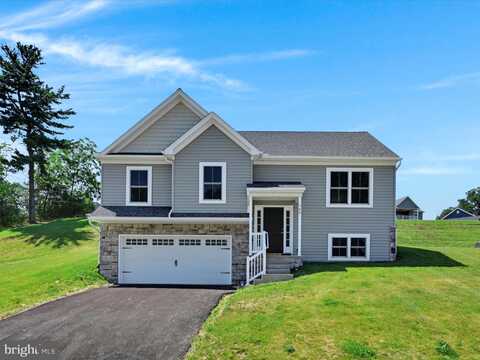 566 MONOCACY TRAIL, SPRING GROVE, PA 17362