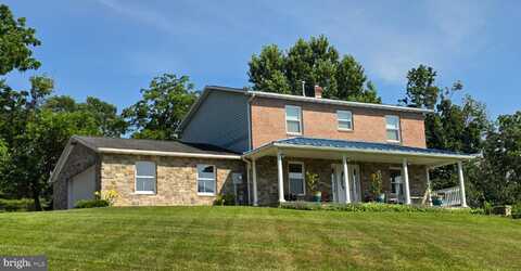 93 W CENTER STREET, GLEN ROCK, PA 17327