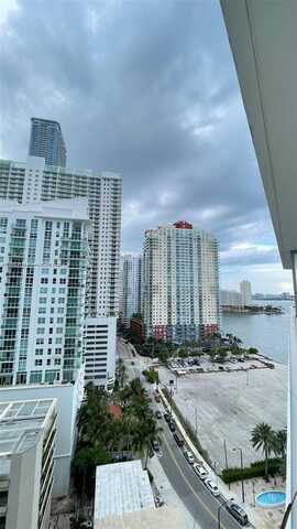 1300 Brickell Bay Dr, Miami, FL 33131